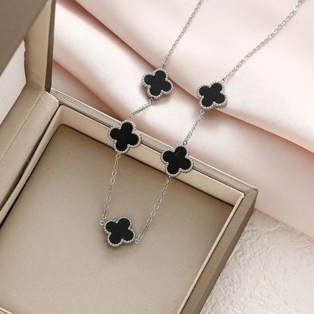 Colar Trevo - Prata com preto